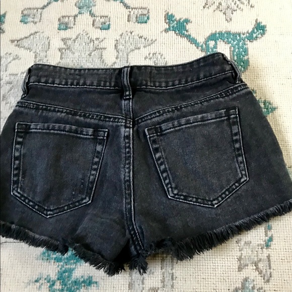 Pacsun black cut off shorts - Picture 2 of 4